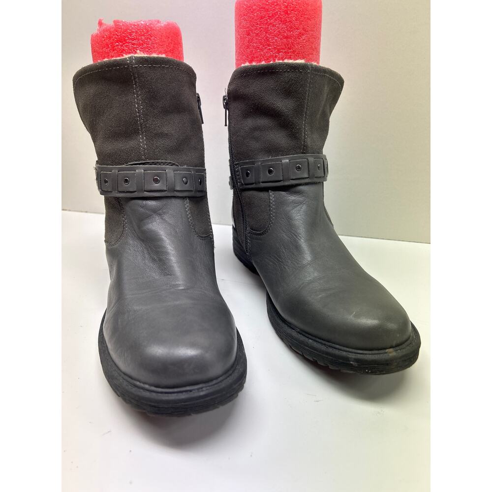 Earth Artistic Onyx Bootie 9.5 M Stone Grey